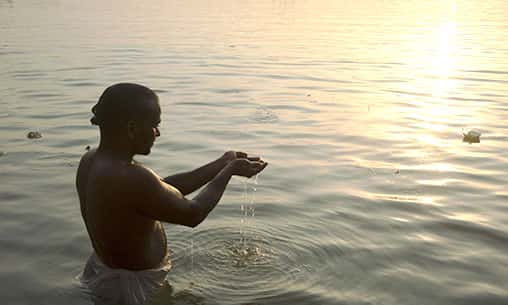 Tarpanam (Ancestral Offering) at Kasi