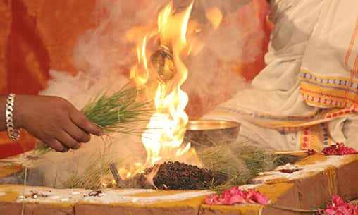 Pitru Suktam Japam (Vedic Hymn to Pacify Ancestors) Followed by Individual Thrikanda Homa