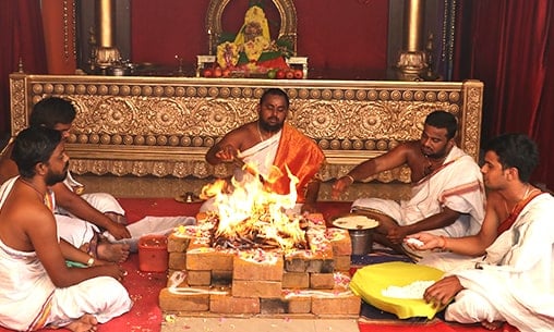 5-Priest Narasimhi Pratyangira Fire Lab For Protection From Evil Forces, Darkness & For Courage on Krishna Paksha Ashtami Day