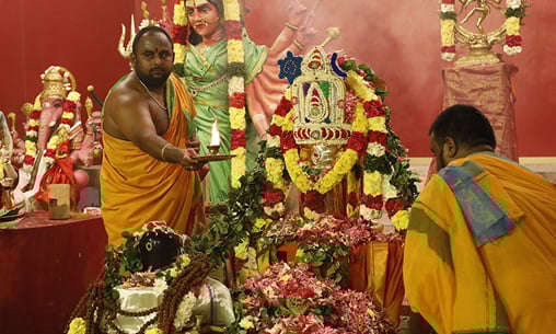5-Priest-Jyotirlingam-Statue-Installation